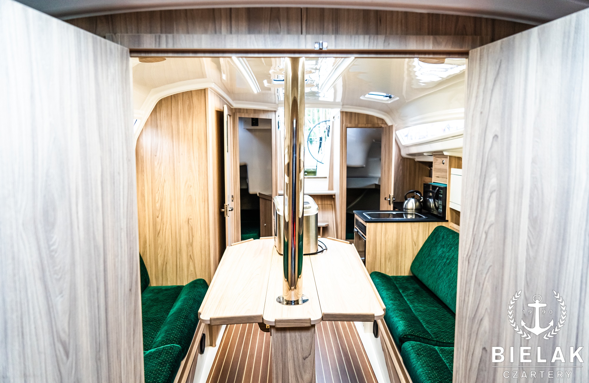 Bielak Czartery Wynajem Jacht w Houseboat w I Motor wek Na Mazurach Bielak Czartery Wynajem Jacht w Houseboat w I Motor wek Na Mazurach